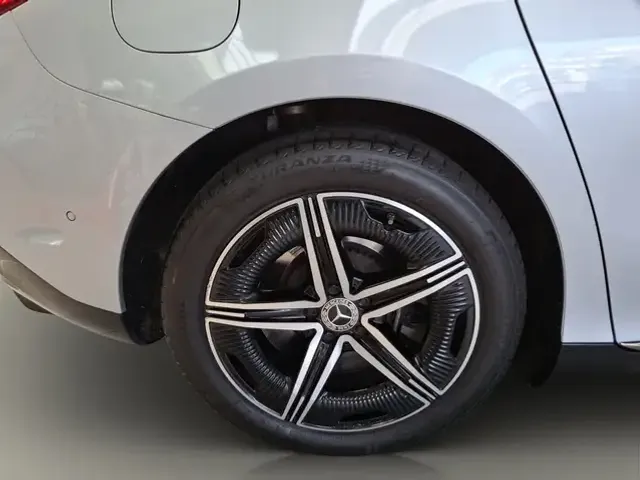 Mercedes-Benz Sonstiges