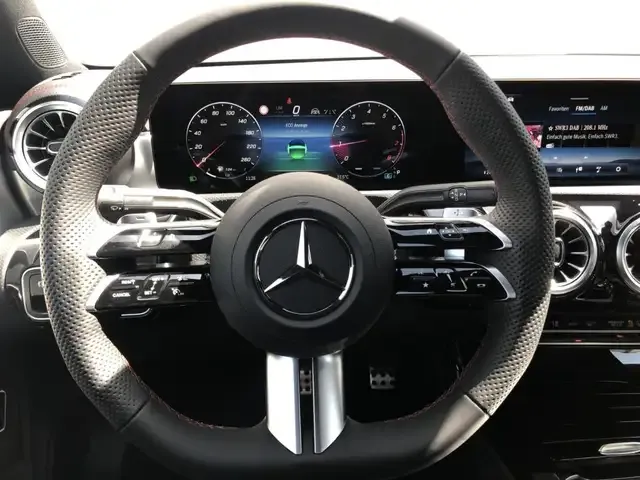 Mercedes-Benz CLA 180