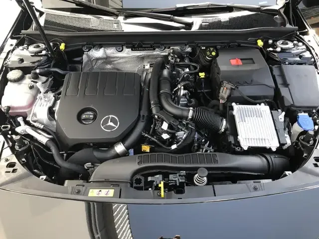 Mercedes-Benz CLA 180