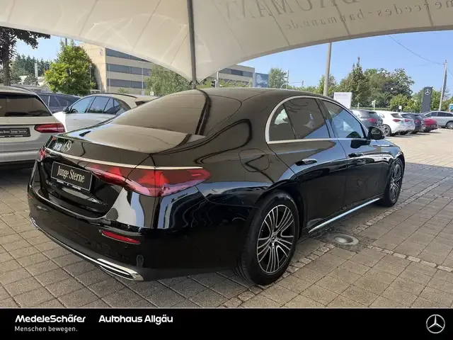 Mercedes-Benz E 200