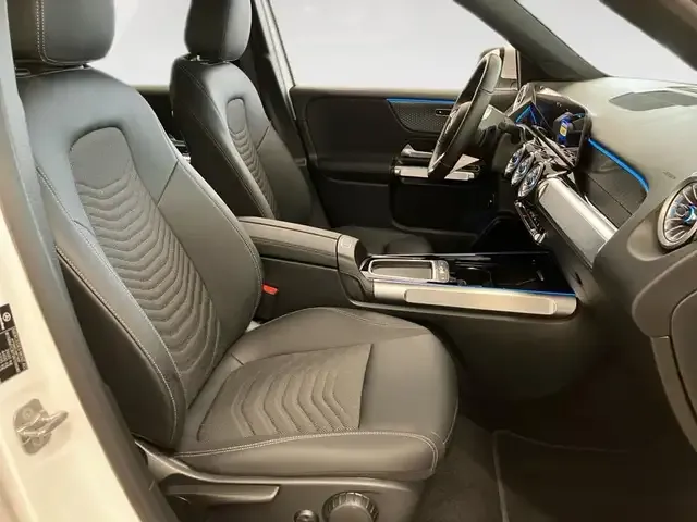 Mercedes-Benz EQB 350