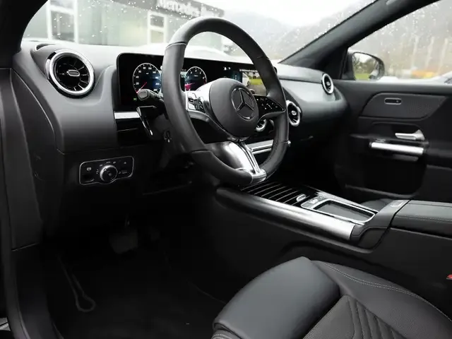 Mercedes-Benz GLA 180