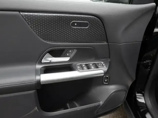 Mercedes-Benz GLA 180