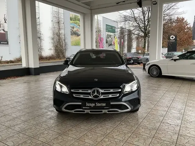 Mercedes-Benz E 220