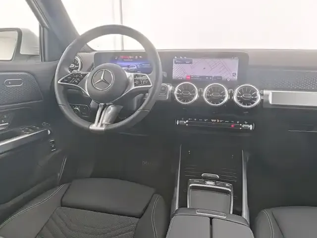 Mercedes-Benz EQB 300