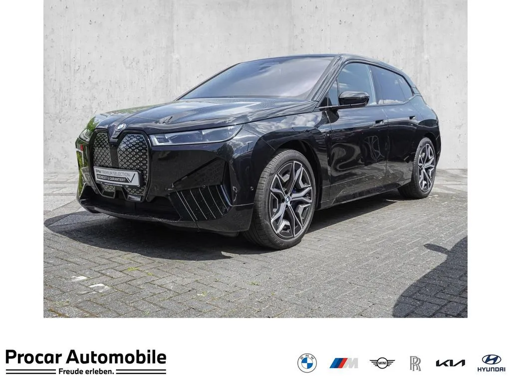 BMW iX