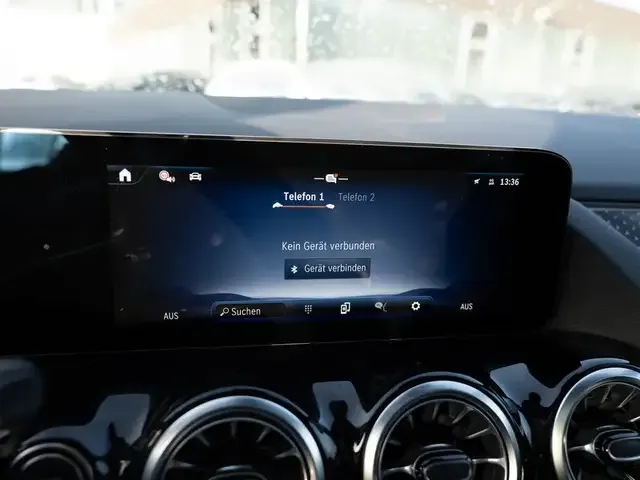 Mercedes-Benz EQA 300