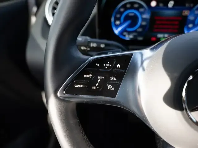 Mercedes-Benz EQA 300