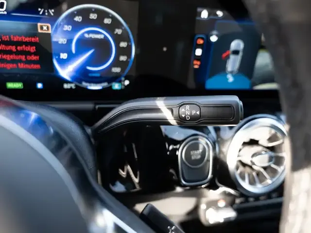 Mercedes-Benz EQA 300