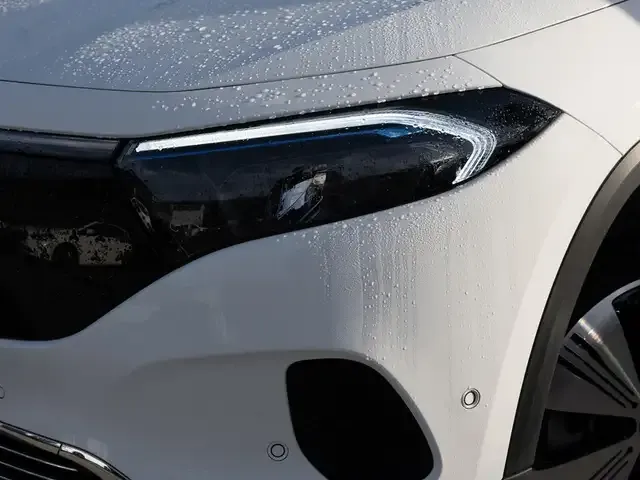 Mercedes-Benz EQA 300