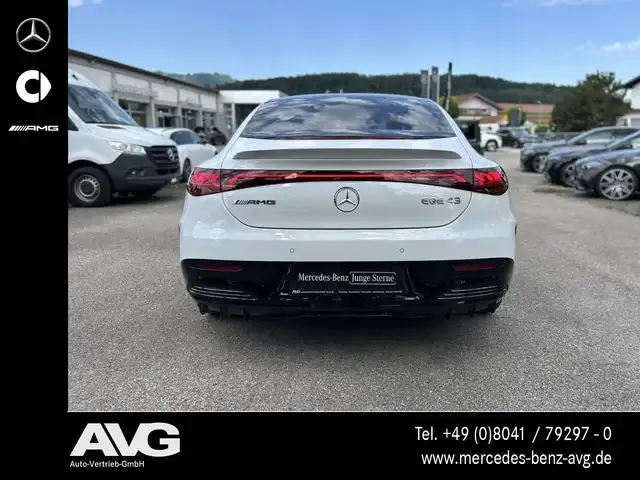 Mercedes-Benz EQE 43