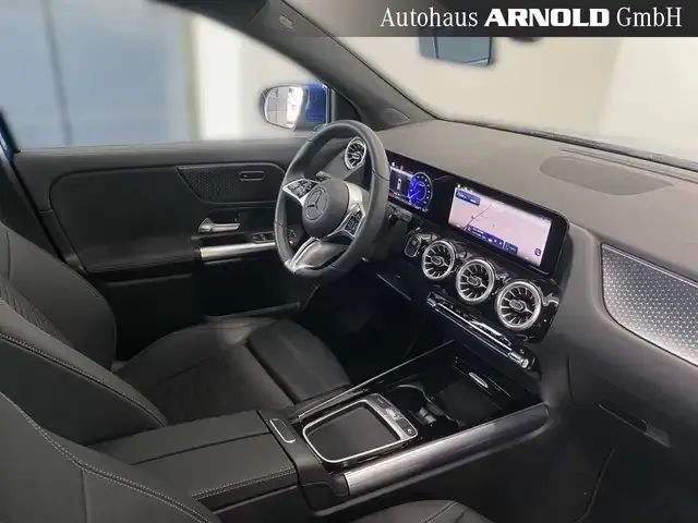 Mercedes-Benz EQA 300