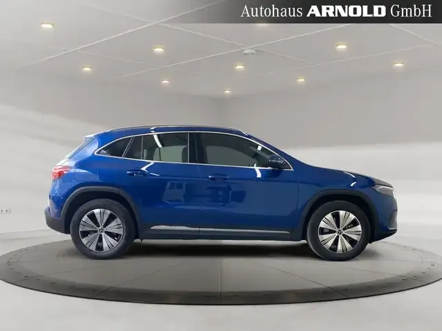 Mercedes-Benz EQA 300