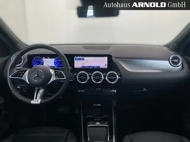 Mercedes-Benz EQA 300