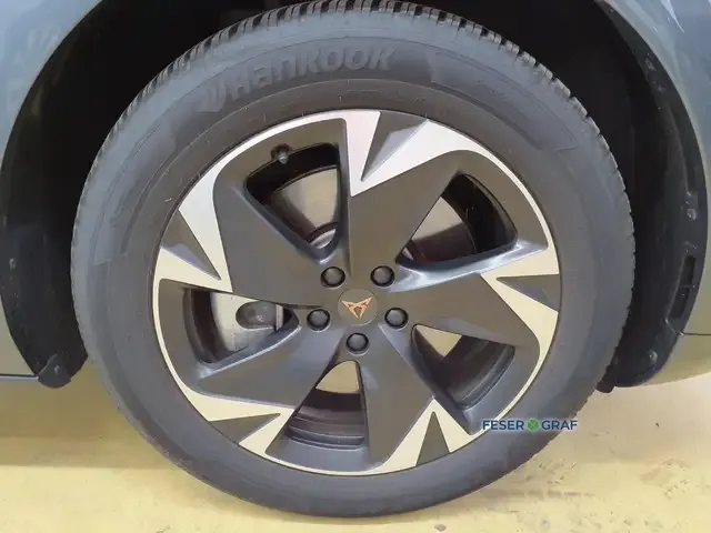 CUPRA Tavascan