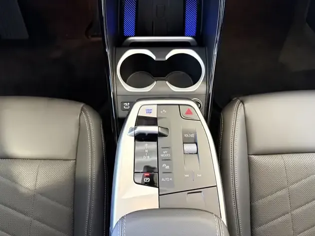 BMW iX1