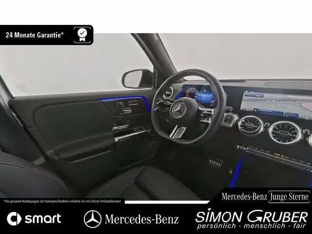 Mercedes-Benz GLB 220