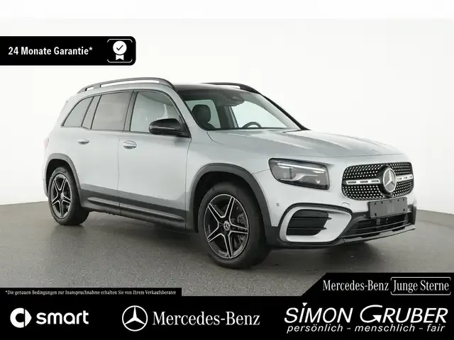Mercedes-Benz GLB 220
