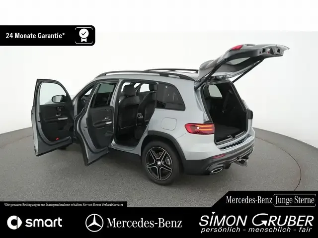 Mercedes-Benz GLB 220