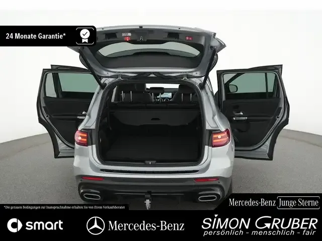 Mercedes-Benz GLB 220