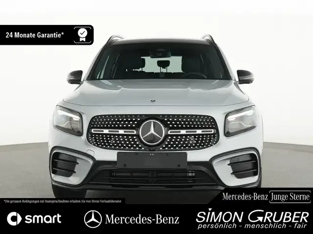Mercedes-Benz GLB 220
