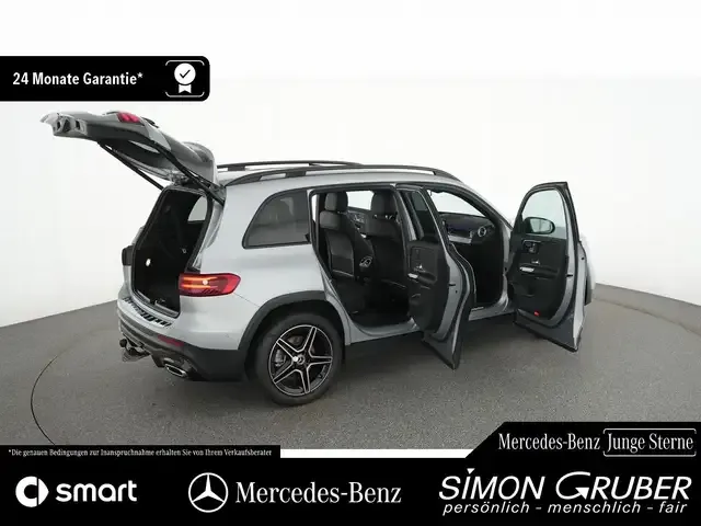 Mercedes-Benz GLB 220