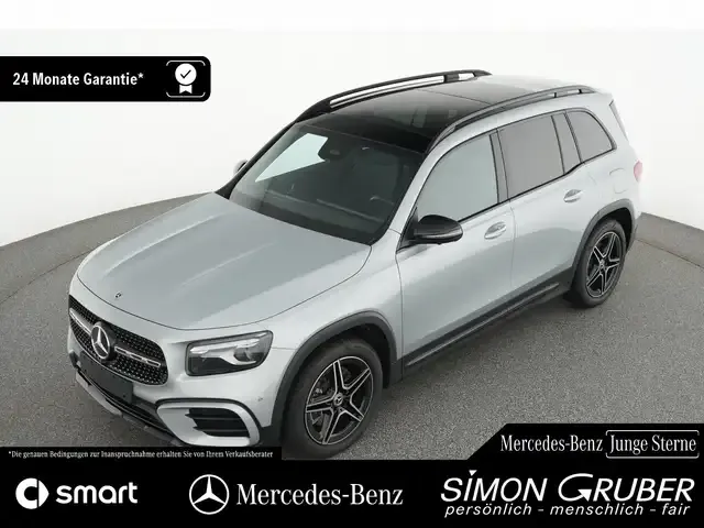 Mercedes-Benz GLB 220