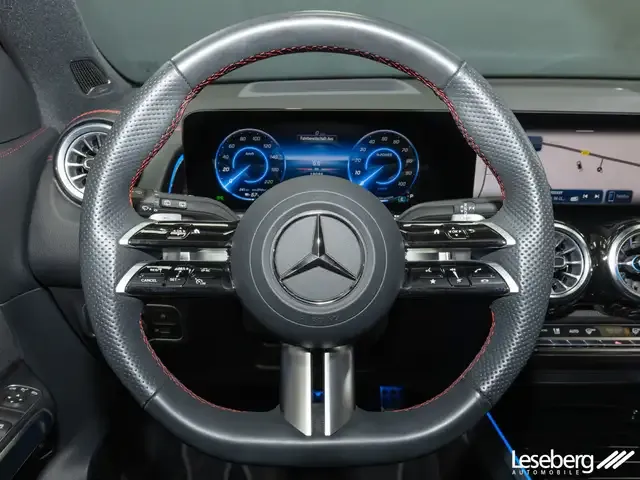 Mercedes-Benz EQB 300