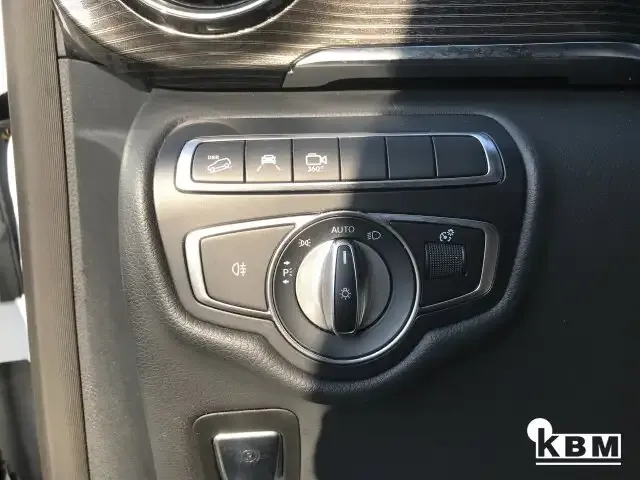 Mercedes-Benz V 250
