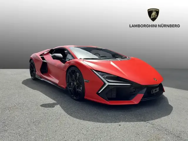 Lamborghini Revuelto