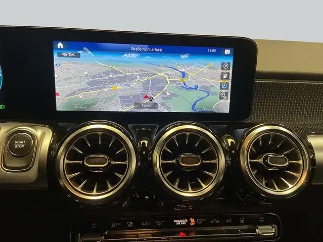 Mercedes-Benz EQB 250