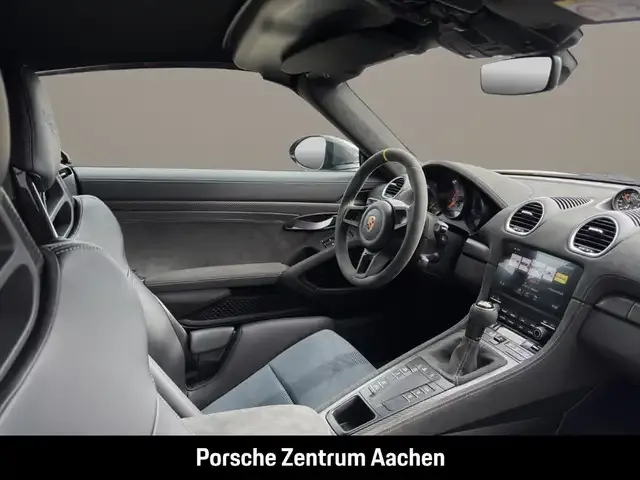 Porsche 718 Spyder