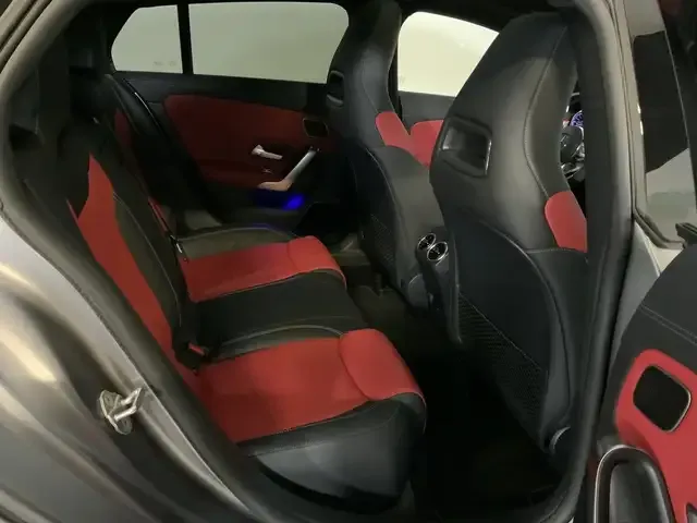 Mercedes-Benz CLA 45 AMG