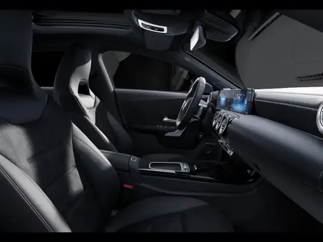 Mercedes-Benz CLA 220
