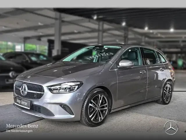 Mercedes-Benz B 220