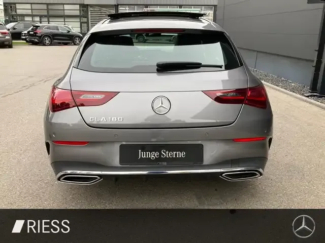 Mercedes-Benz CLA 180