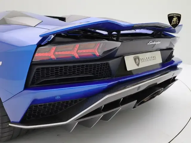 Lamborghini Aventador