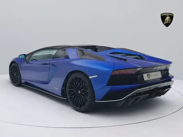 Lamborghini Aventador