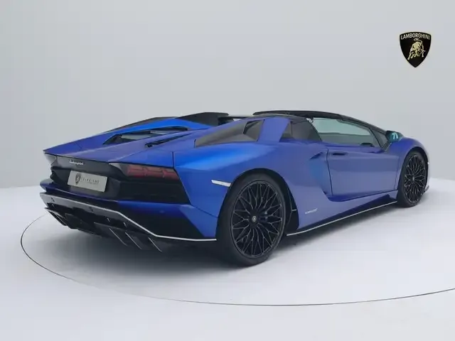 Lamborghini Aventador