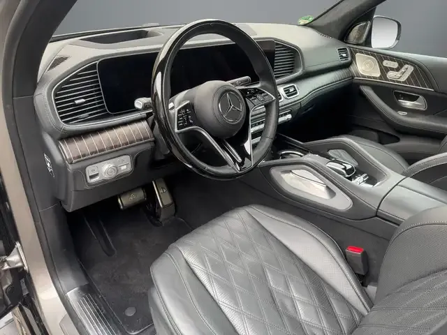 Mercedes-Benz GLS 600