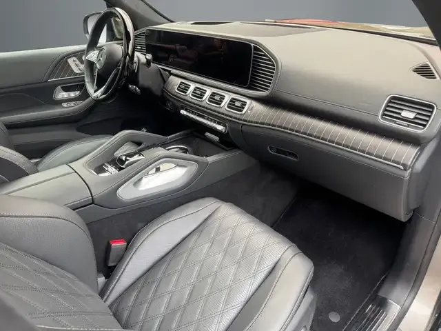 Mercedes-Benz GLS 600