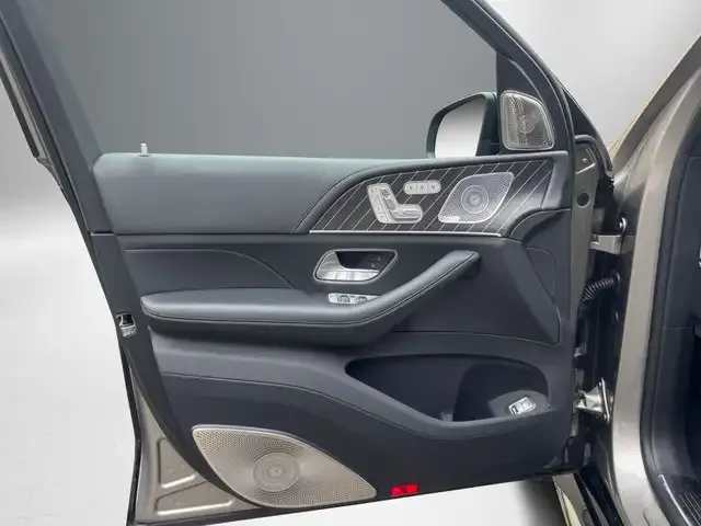 Mercedes-Benz GLS 600