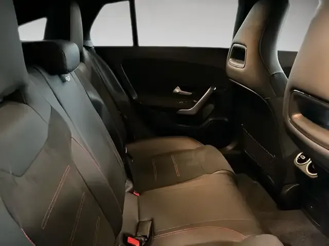 Mercedes-Benz CLA 220