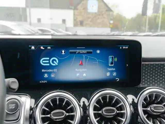 Mercedes-Benz EQB 300