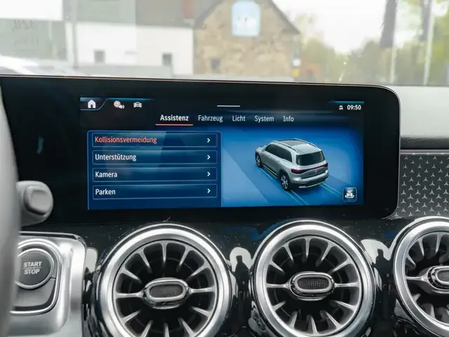 Mercedes-Benz EQB 300