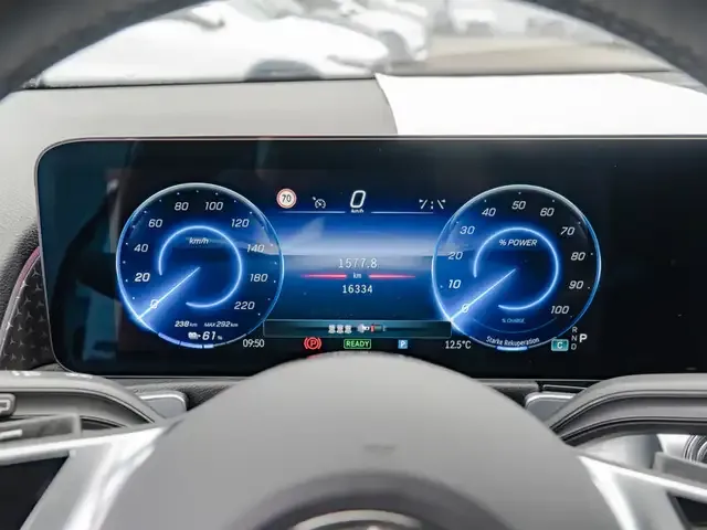 Mercedes-Benz EQB 300