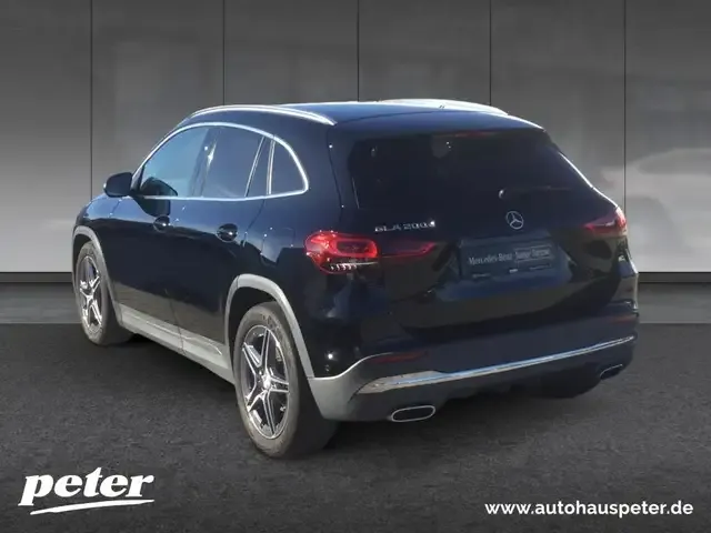 Mercedes-Benz GLA 200