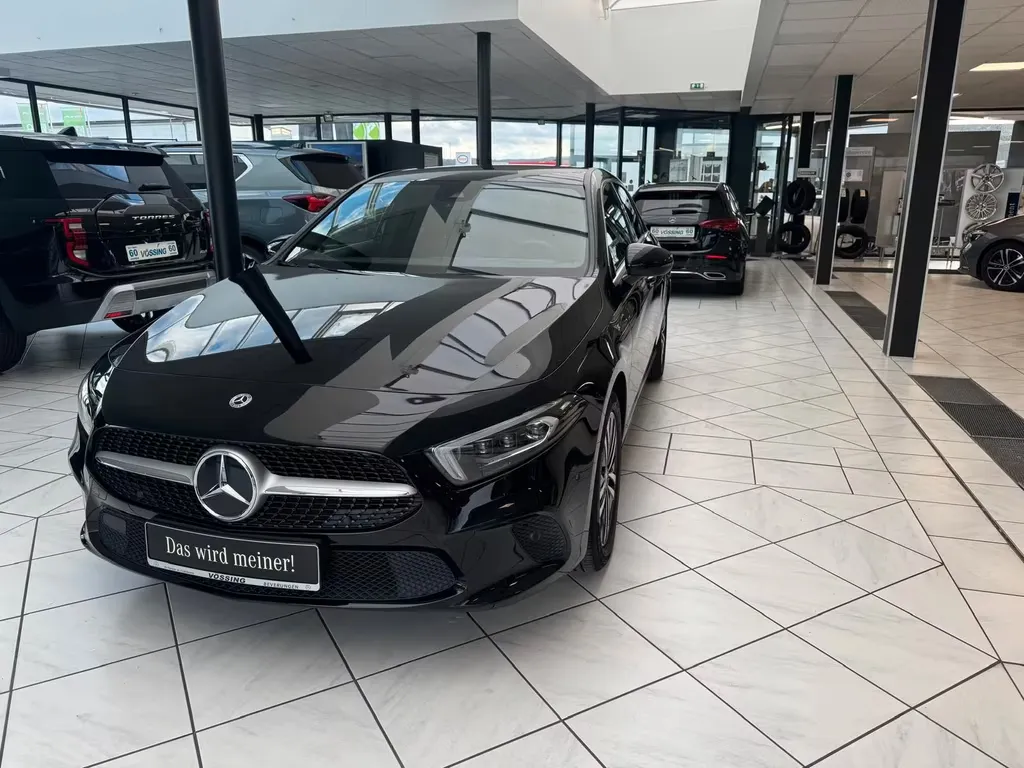 Mercedes-Benz A 220