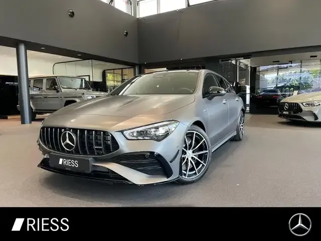 Mercedes-Benz CLA 35 AMG