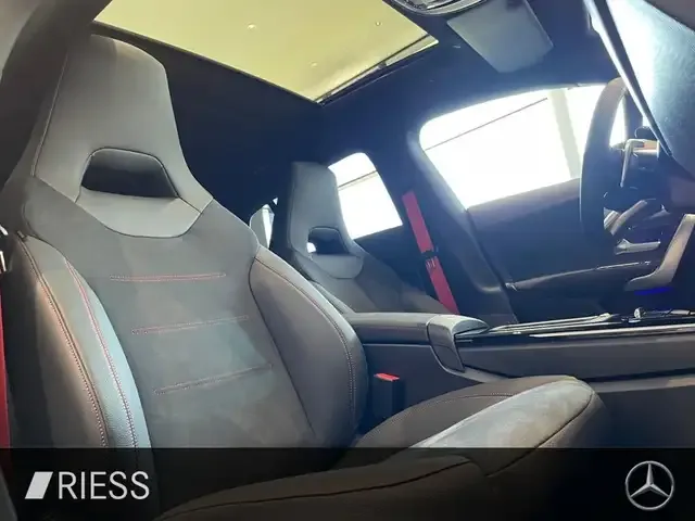 Mercedes-Benz CLA 35 AMG